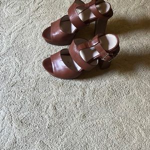 Brown leather Kenneth Cole platform sandals